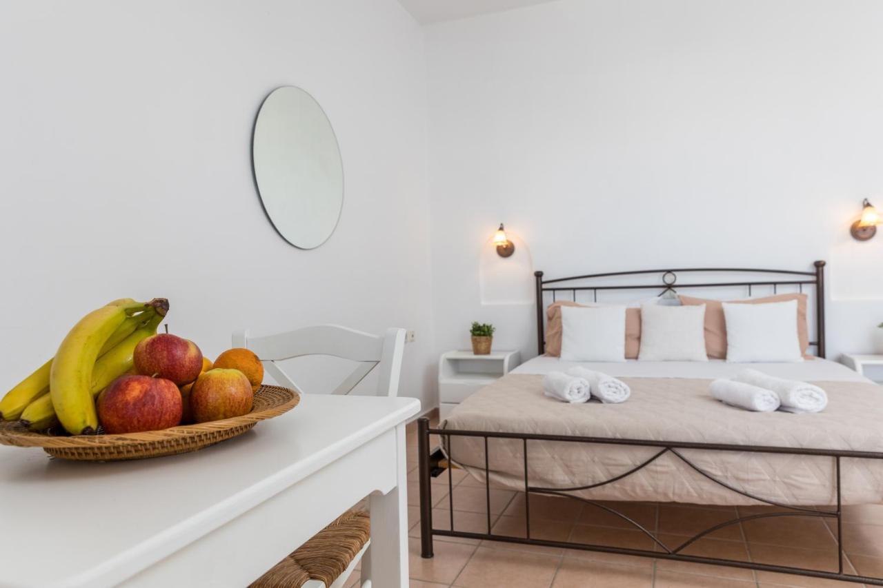 Aqua Naxos Apartments & Suites Агиос Прокопиос Екстериор снимка